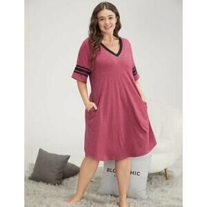 Size 12 •  Large • BloomChic • T-shirt Dress w/ Stripped Short Sleeve & POCKETS